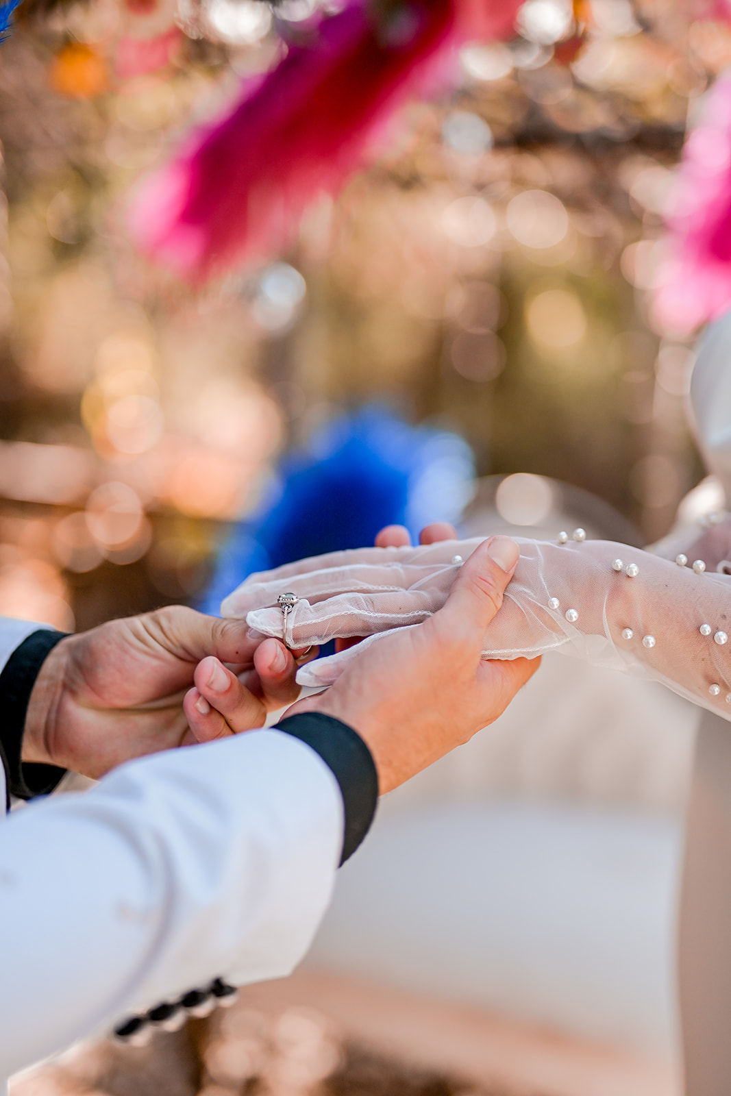 Elegant Pearl-Embellished Bridal Gloves